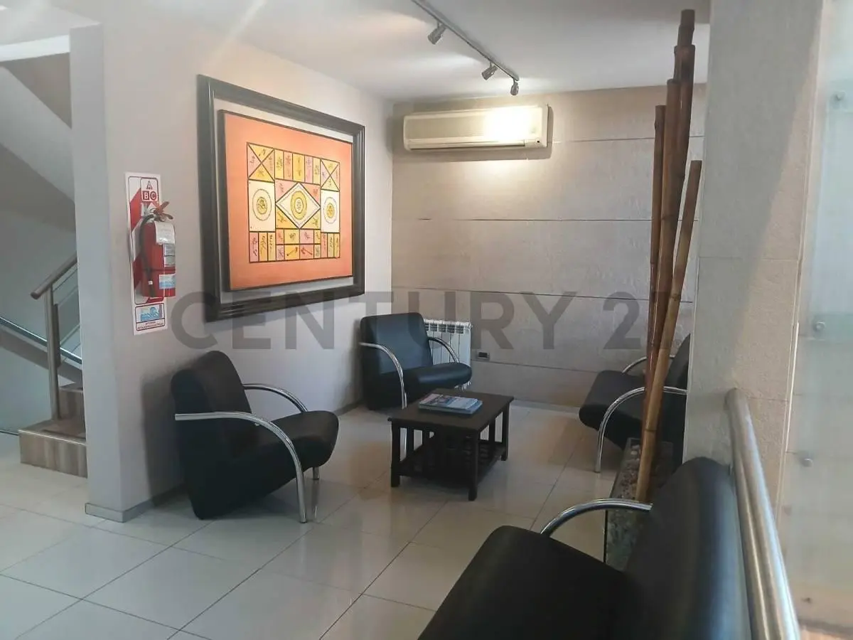 Edificio Corporativo en Venta. Totalmente equipado en Calle Paso de Los Andes 4