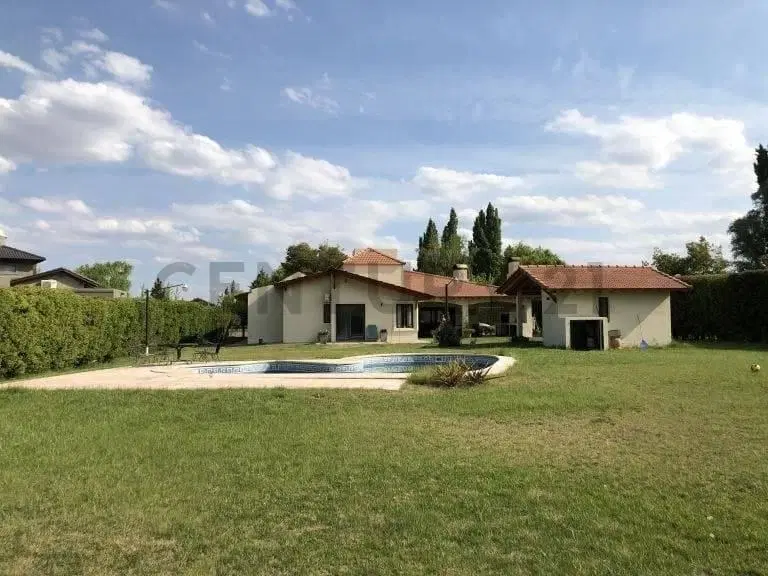 VENTA CASA EN VISTALBA LUJAN DE CUYO 5
