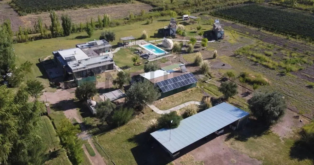 VENTA DE CASA PARA VIVIR Y CABAÑAS PARA FINES TURÍSTICOS - OPORTUNIDAD POR VIAJE AL EXTERIOR! 4