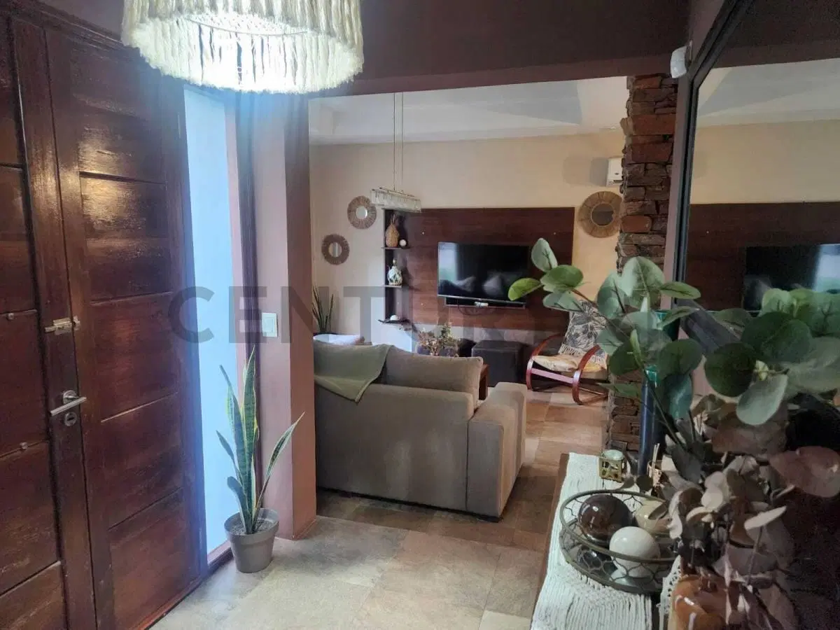 CASA , RODEO DE LA CRUZ EN GUAYMALLÉN 5