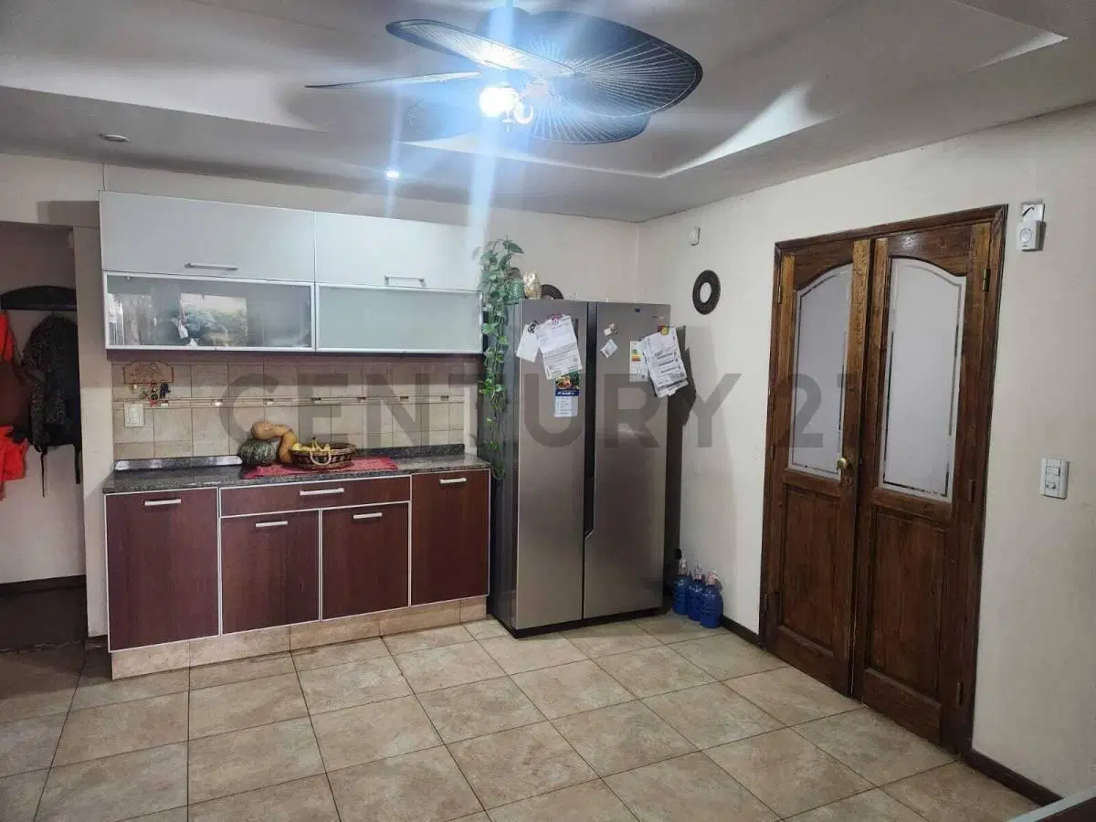 CASA , RODEO DE LA CRUZ EN GUAYMALLÉN 3
