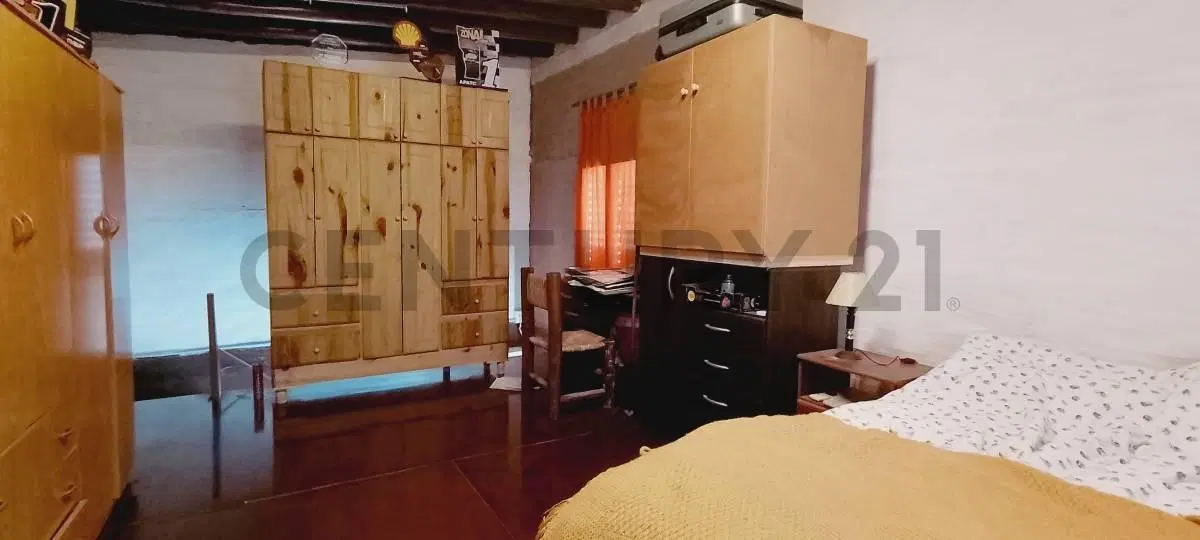 Century 21 López vende Galpón con amplio predio exterior y propiedad en San Martín 3
