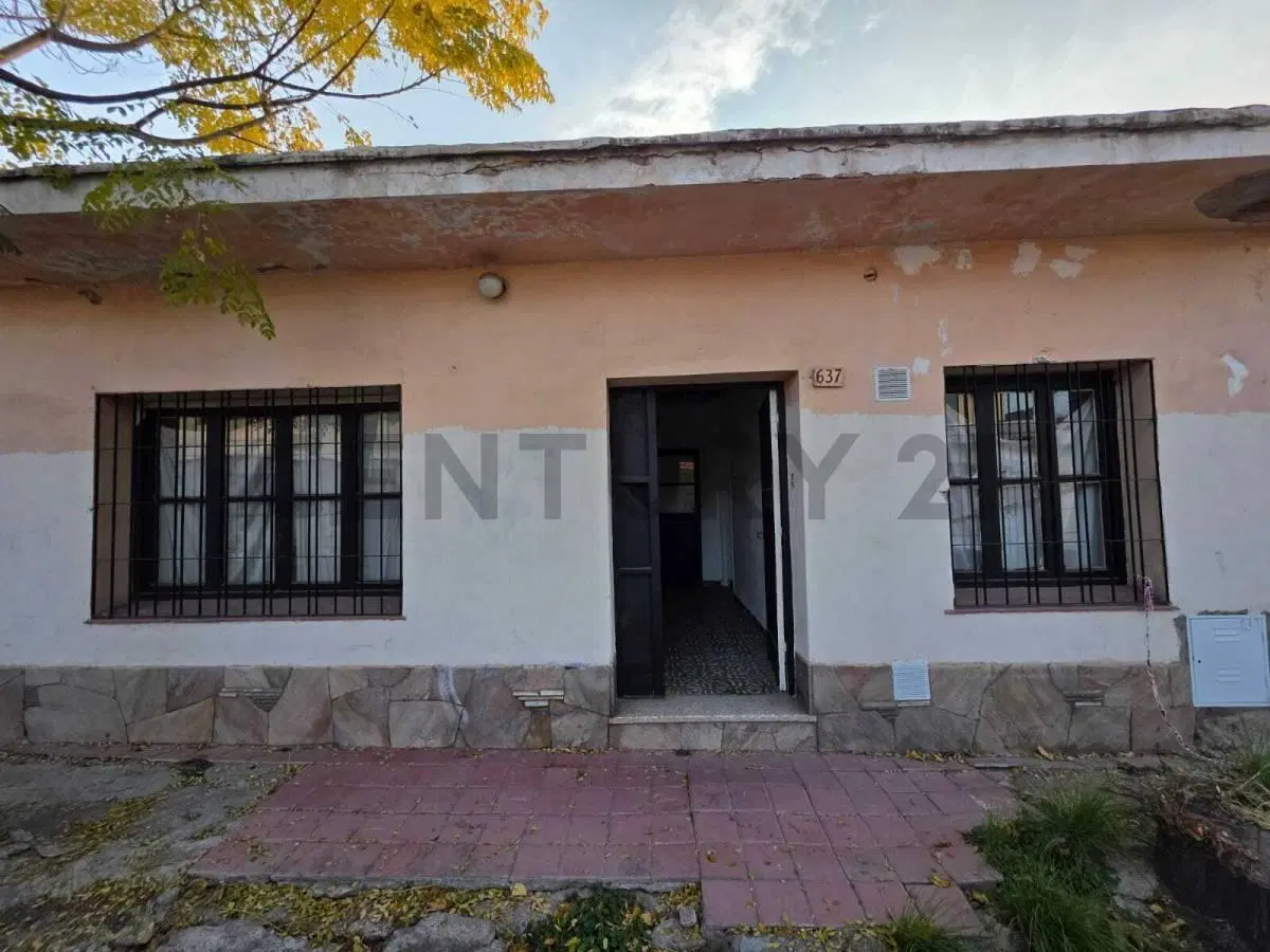 CASA PARA RECICLAR – DORREGO, GUAYMALLÉN 2