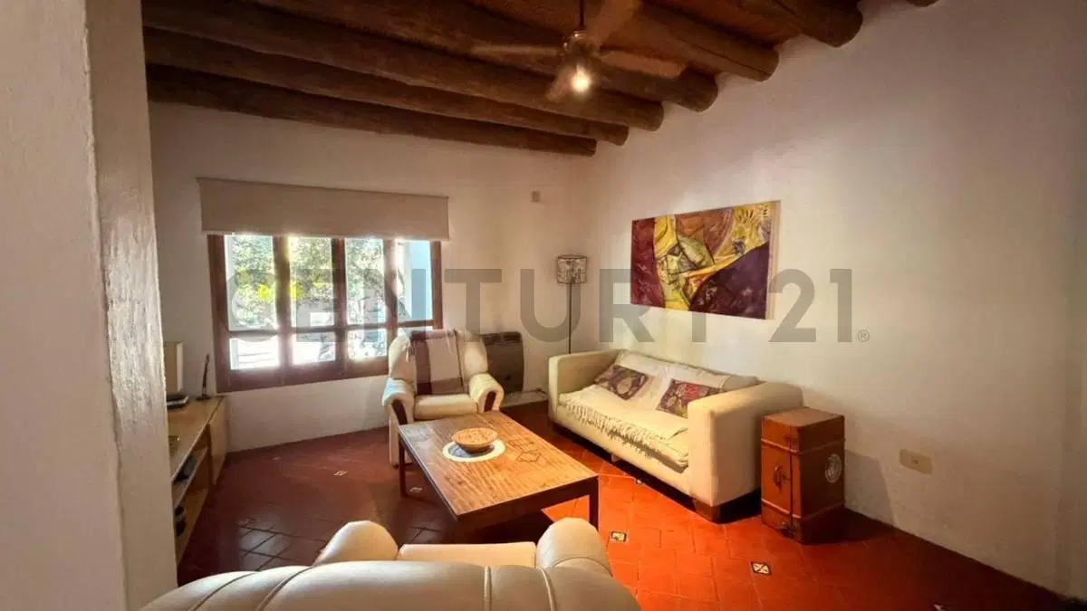 CASA EN VENTA - BARRIO RUCALEN 3
