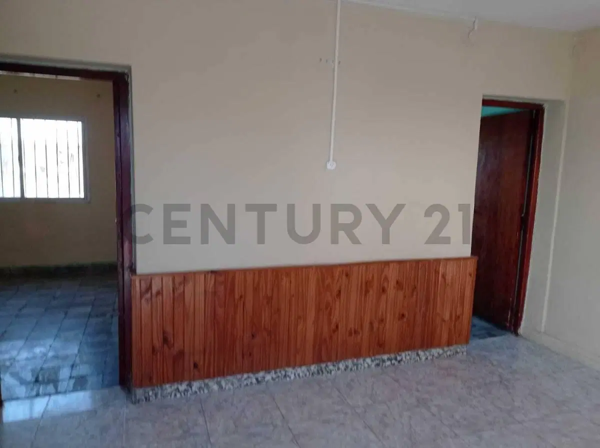 Century 21 vende propiedad con 3 departamentos en Tunuyán 4