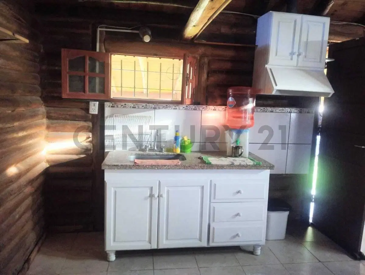 SE ALQUILA CASA. LUJAN 5