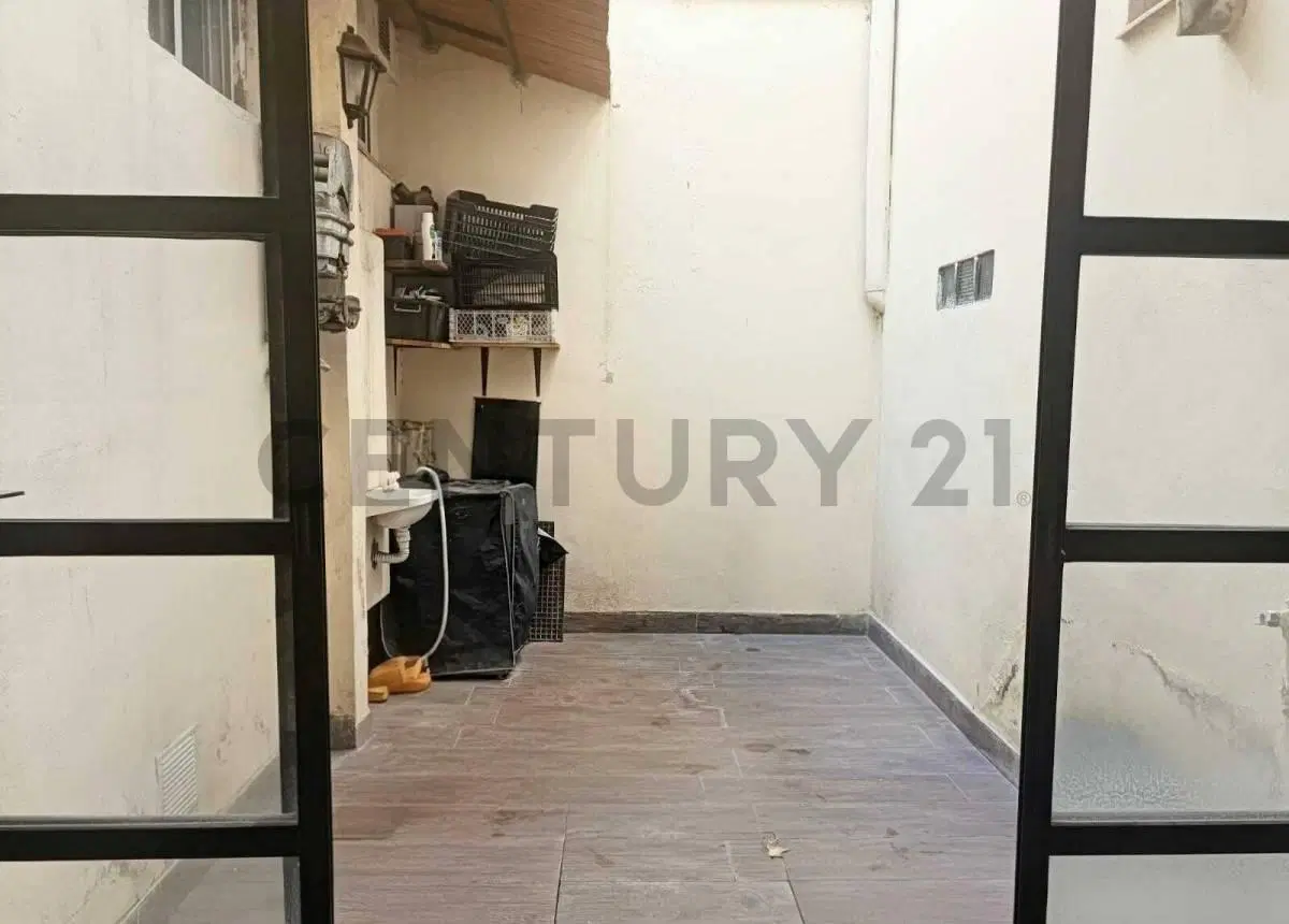 Se vende departamento. Ciudad. Sexta sección 2