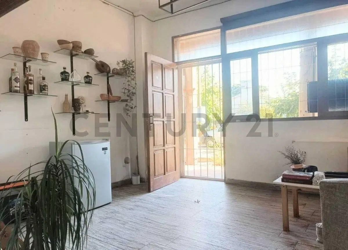 Se vende departamento. Ciudad. Sexta sección 3