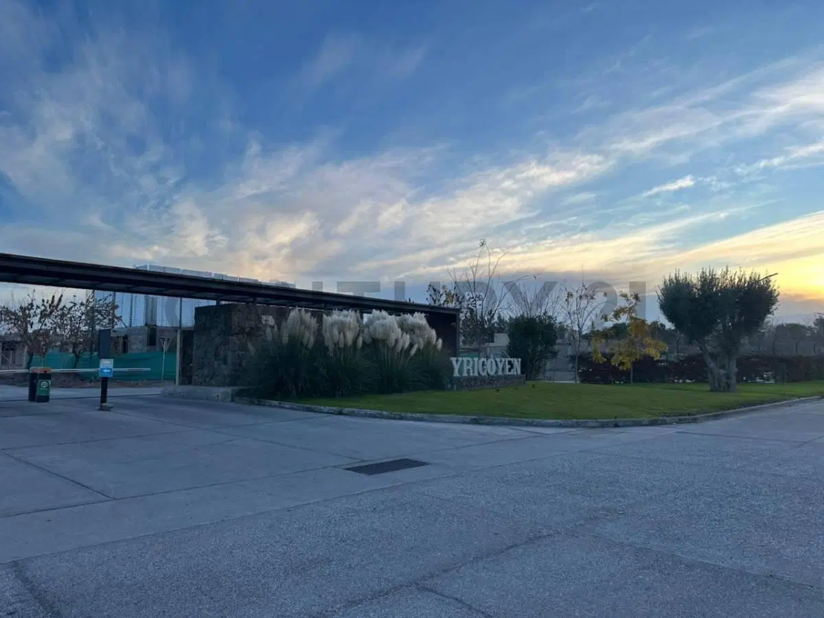 Terreno en VENTA Barrio Yrigoyen, Luzuriaga, Maipu 4