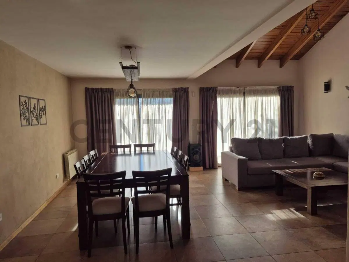 Venta de Casa en Dorrego 8