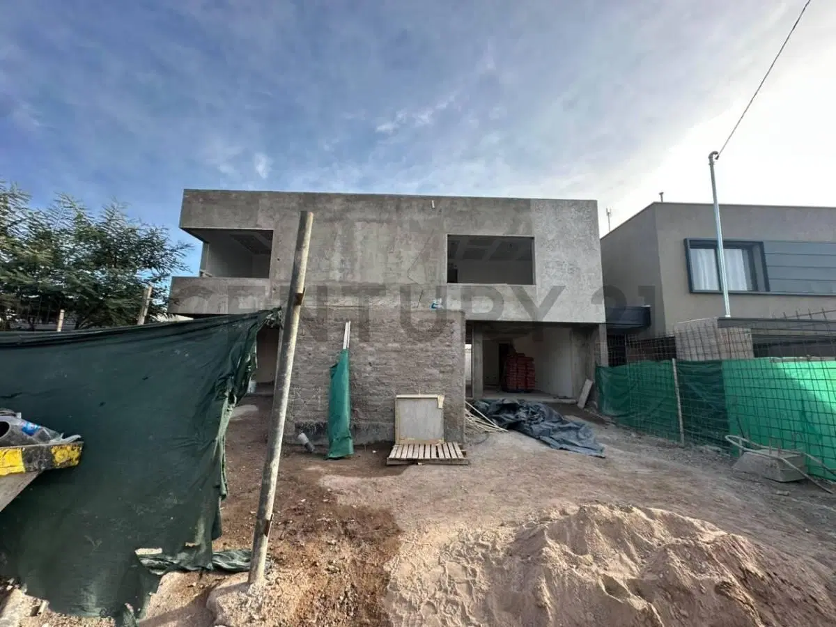 Casa duplex a estrenar de categoría - Barrio Las Acacias de Godoy Cruz 3