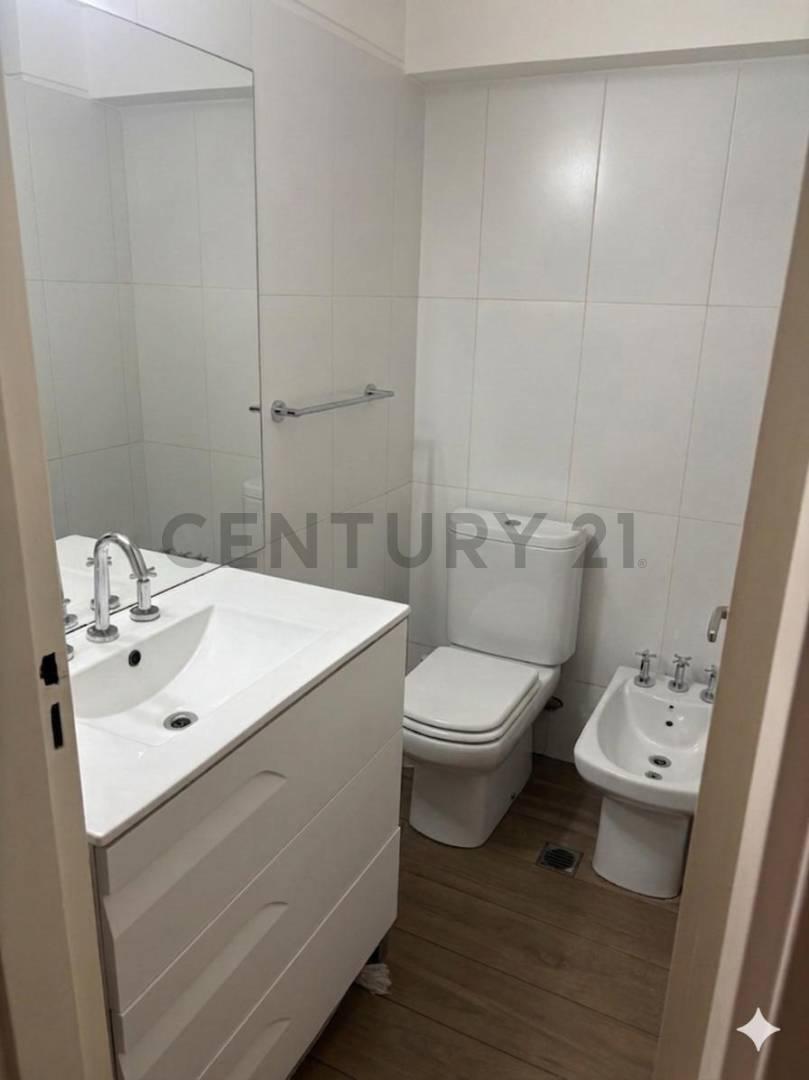 Foto de VENTA DEPARTAMENTO AV COLON, imagen 2