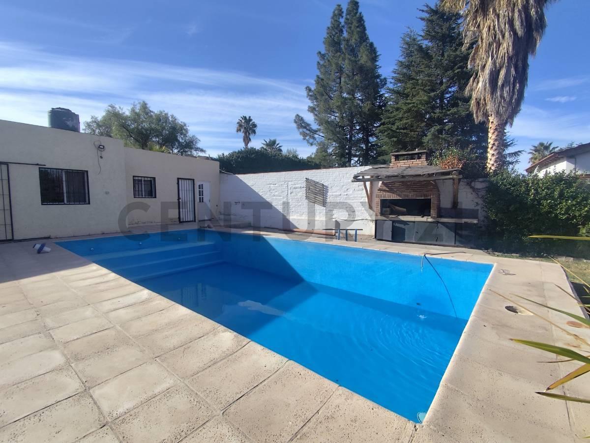 Foto de Venta Casa 6 ambientes Luján de Cuyo, imagen 1