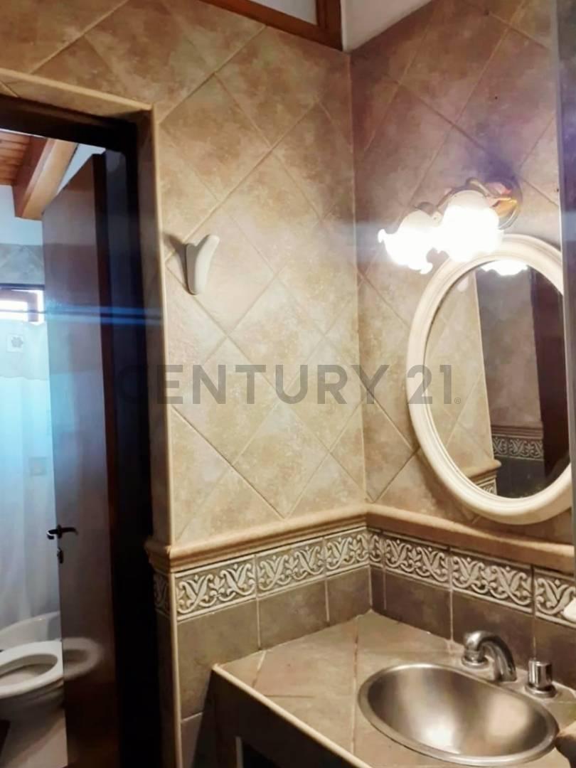 Foto de Century 21 VENDE Hermosa casa ubicada en Dorrego, Guaymallén, sobre, imagen 3