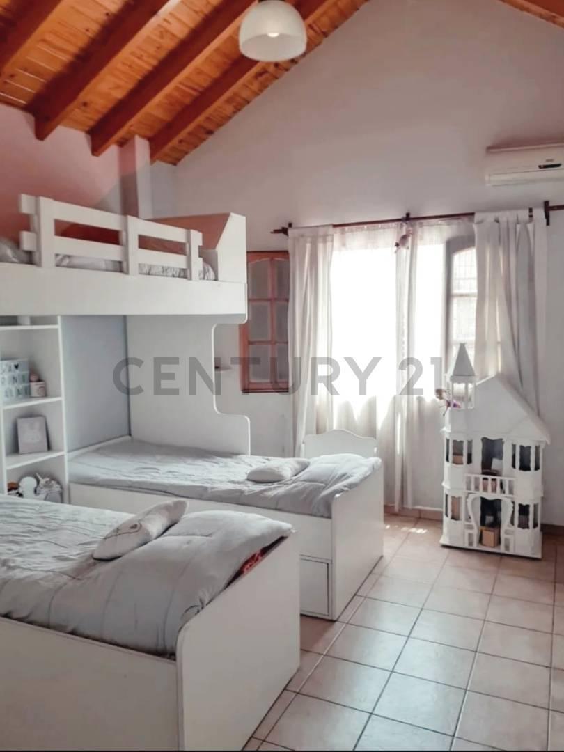 Foto de Century 21 VENDE Hermosa casa ubicada en Dorrego, Guaymallén, sobre, imagen 5