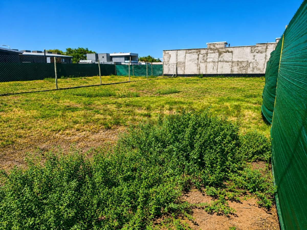 Foto de LOTE EN VENTA - BARRIO SOL ANDINO II, imagen 2