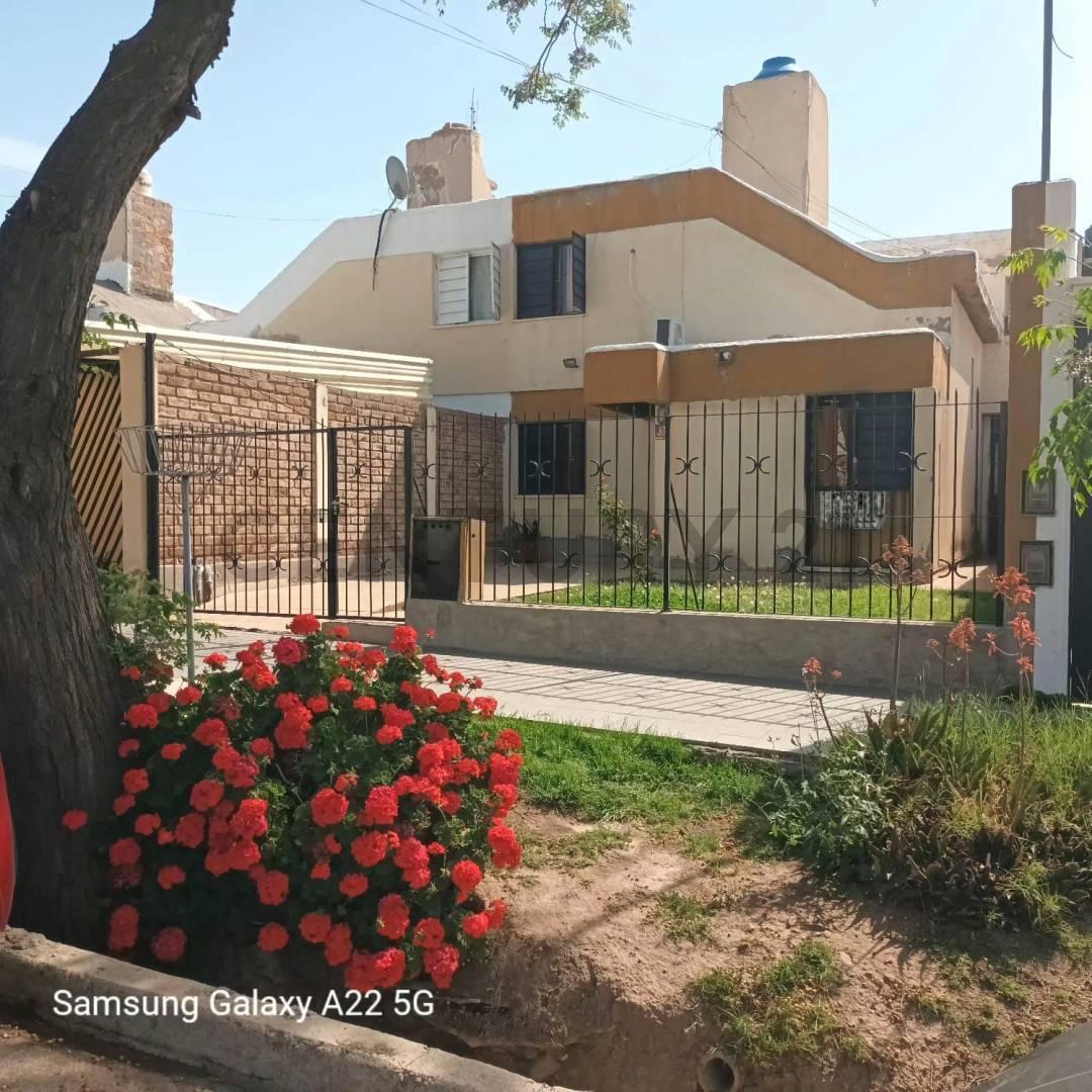 Foto de Century21 López ofrece a la venta Casa en Godoy Cruz, Mendoza., imagen 4