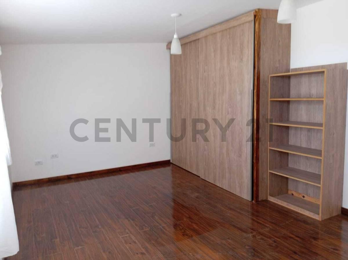 Foto de VENTA DUPLEX EN JESUS NAZARENO - GUAYMALLEN, imagen 4