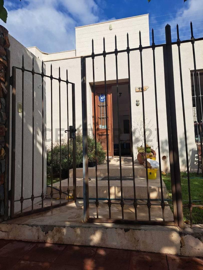 Foto de Se vende casa. Luján, imagen 1