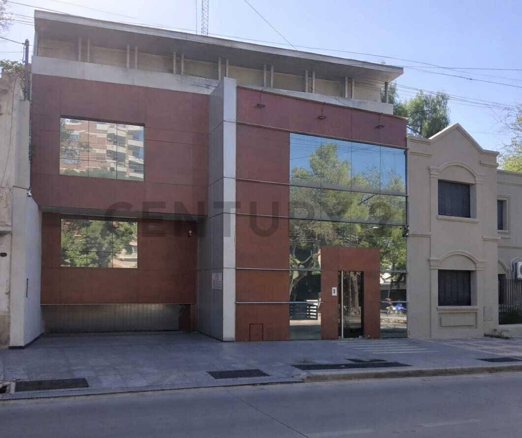 Foto de Edificio Corporativo en Venta. Totalmente equipado en Calle Paso de Los, imagen 1