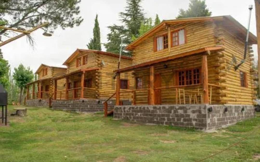 Foto de VENTA DE 3 CABAÑAS AMOBLADAS CON PILETA EN LAS VEGAS, POTRERILLOS, imagen 1