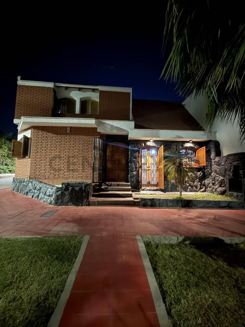 Foto de Century21 López ofrece a la venta amplia casa esquina en la Sexta, imagen 3