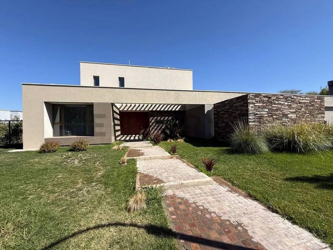 Foto de CASA EN VENTA BARRIO EL ENVERO CASAS DE CAMPO, LUJAN DE CUYO, MENDOZA, imagen 2