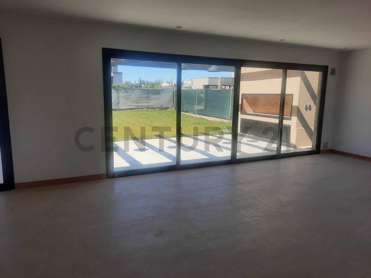 Foto de VENTA CASA EN CARRODILLA LUJAN, imagen 5