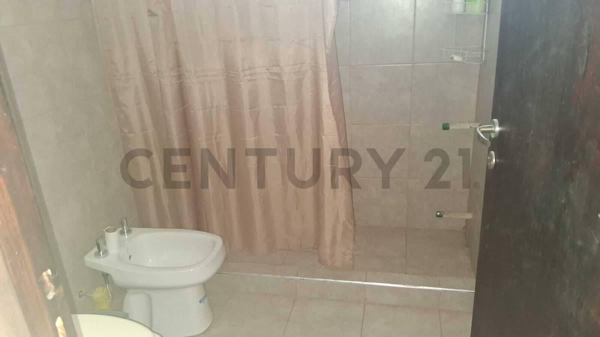 Foto de Venta una vivienda con consultorios u oficinas en calle Mitre de Ciudad, imagen 3