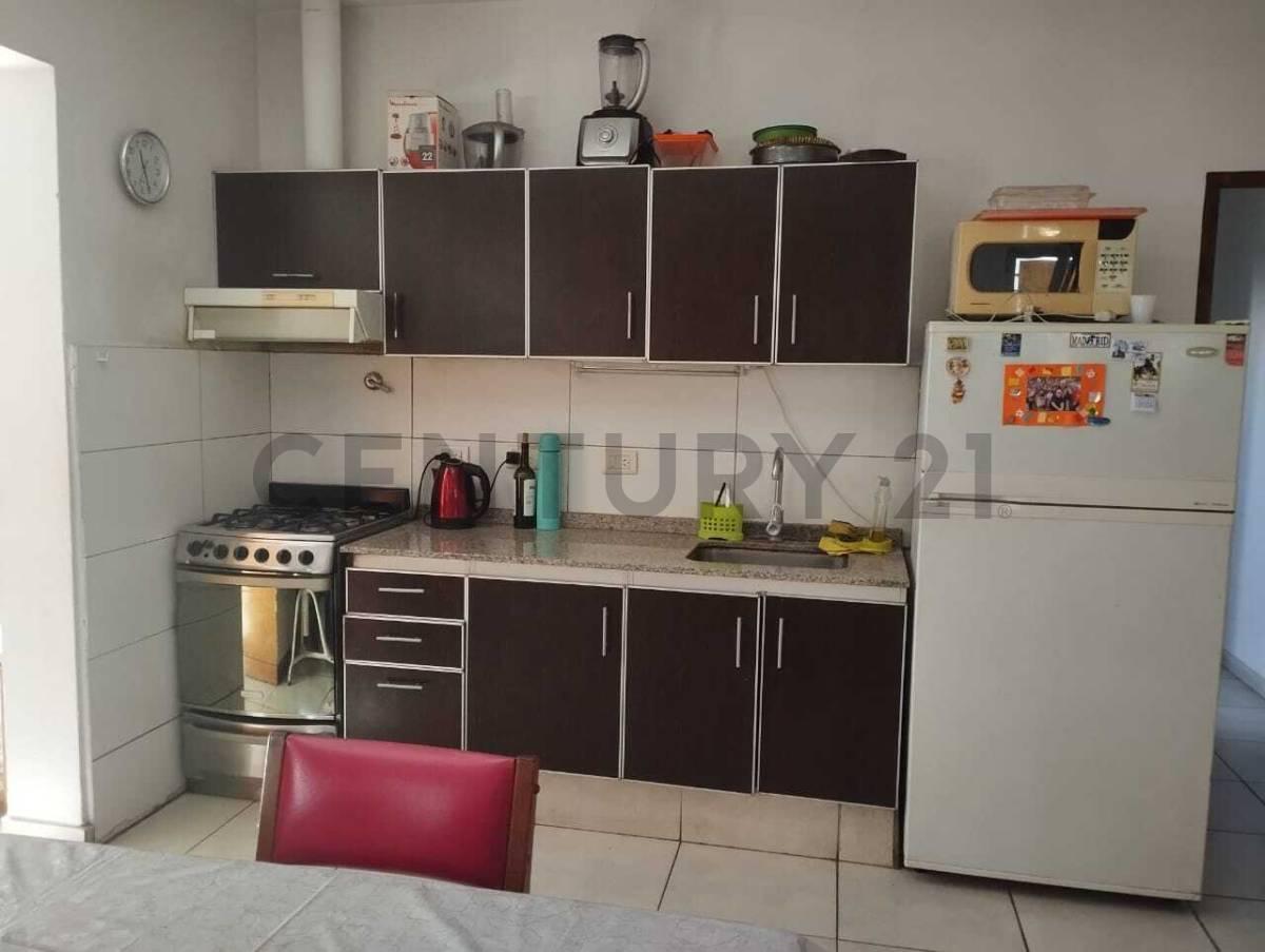 Foto de Venta una vivienda con consultorios u oficinas en calle Mitre de Ciudad, imagen 4