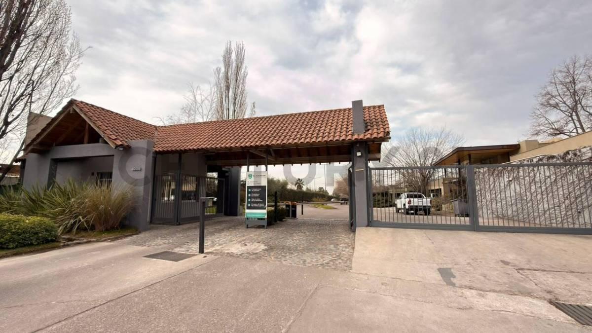 Foto de CASA EN VENTA - BARRIO PRIVADO VIAMONTE, imagen 4