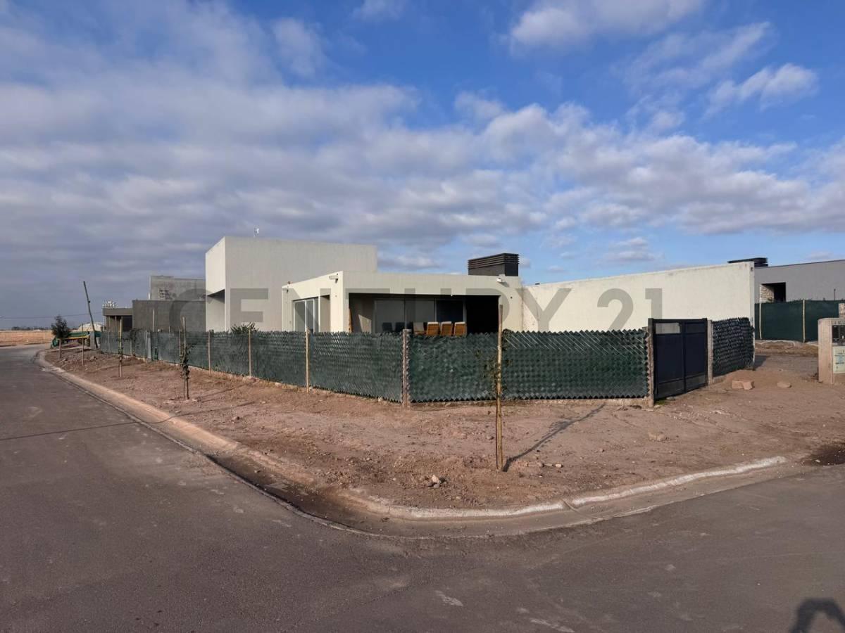 Foto de Casa en Venta barrio privado Las Retamas-Maipu, imagen 4