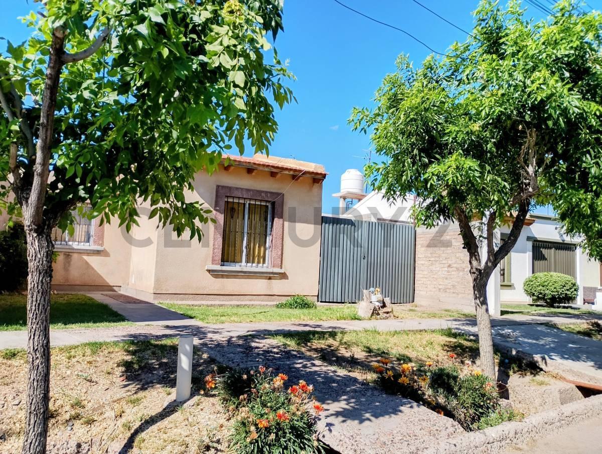 Foto de Century 21 López vende casa Barrio Los Olivos San MartÍn, imagen 1