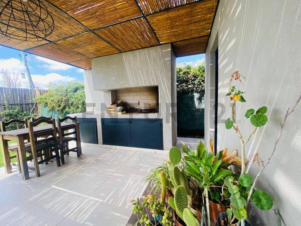 Foto de VENTA CASA BARRIO PRIVADO MAIPU CON PILETA, imagen 2