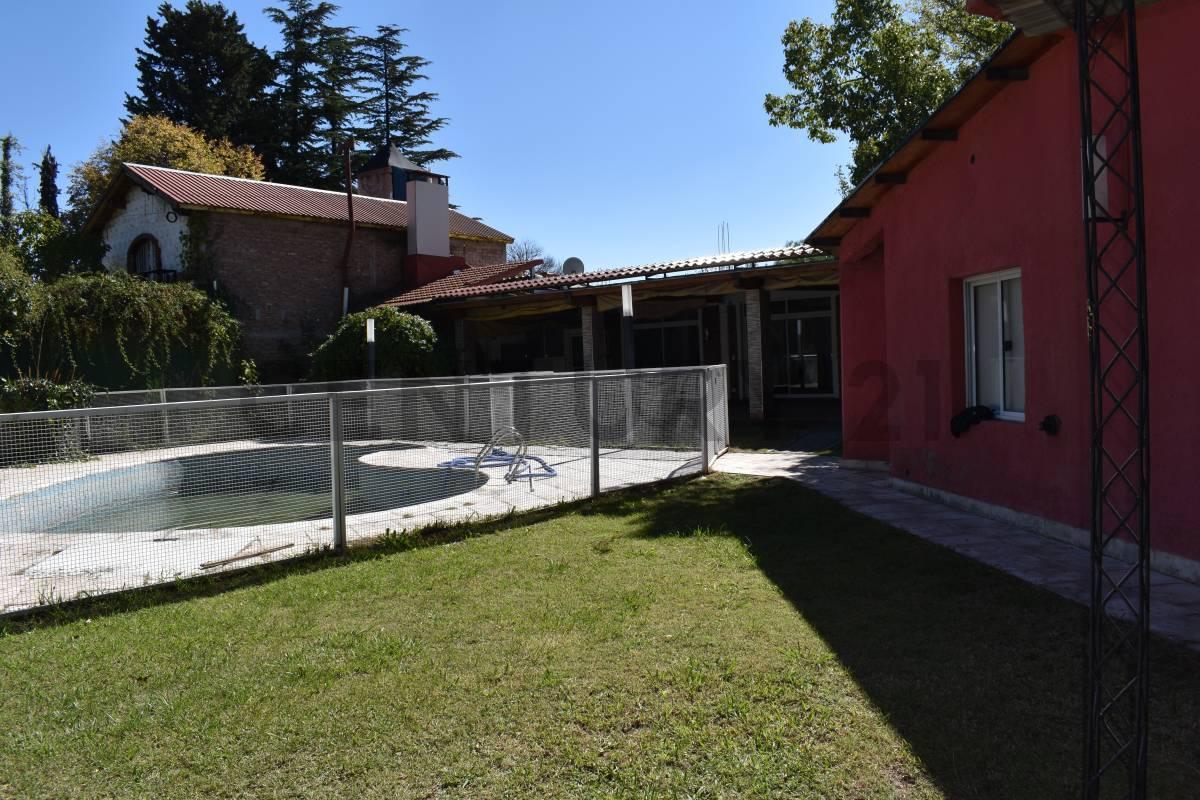 Foto de SE VENDE CASA Y SALON LUNLUNTA - MAIPU, imagen 3