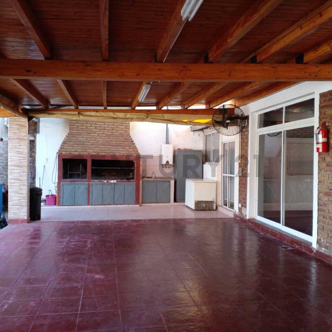 Foto de SE VENDE CASA Y SALON LUNLUNTA - MAIPU, imagen 5