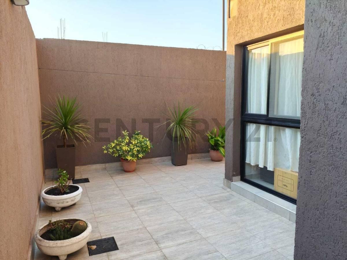 Foto de VENTA DUPLEX CON GRAN 2 PATIOS -, imagen 3