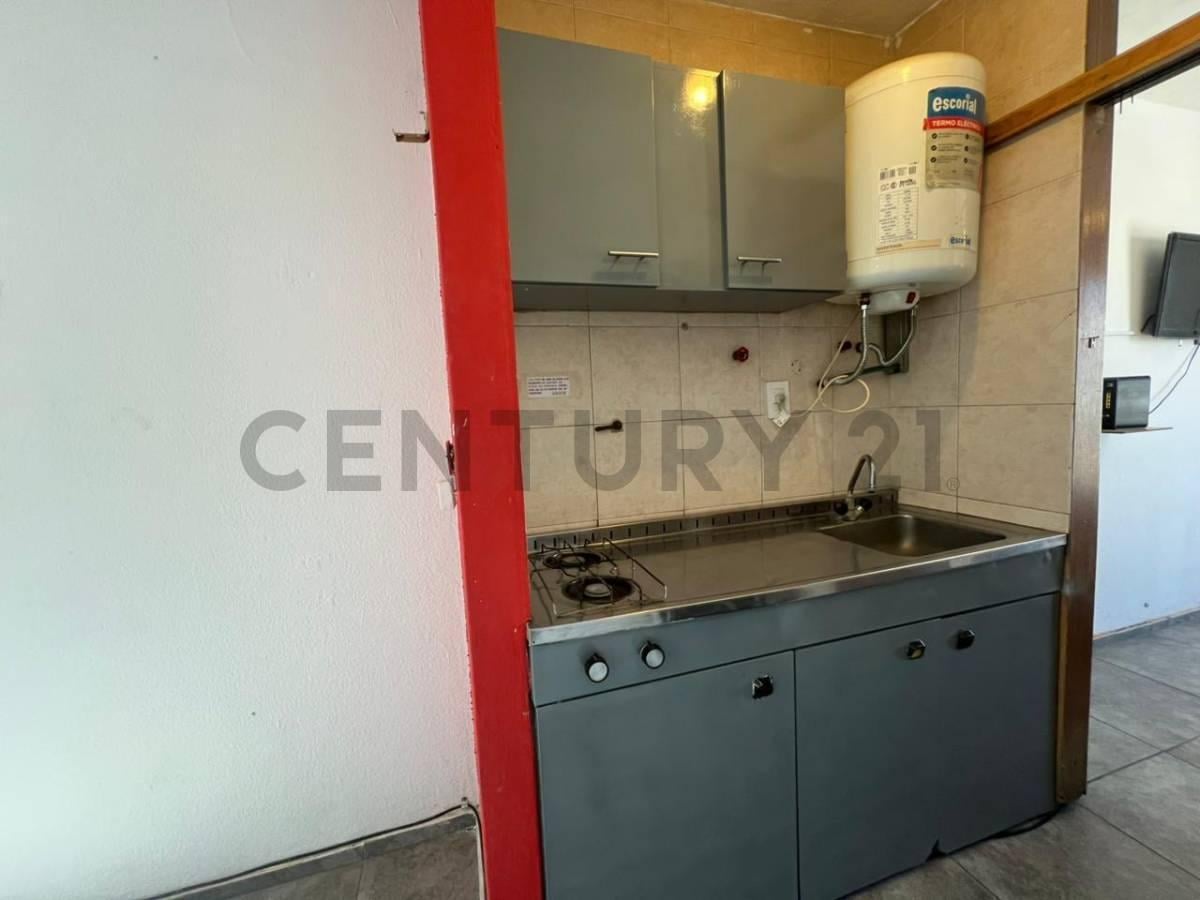 Foto de OPORTUNIDAD! Departamento céntrico en venta, se aceptan permutas!, imagen 3