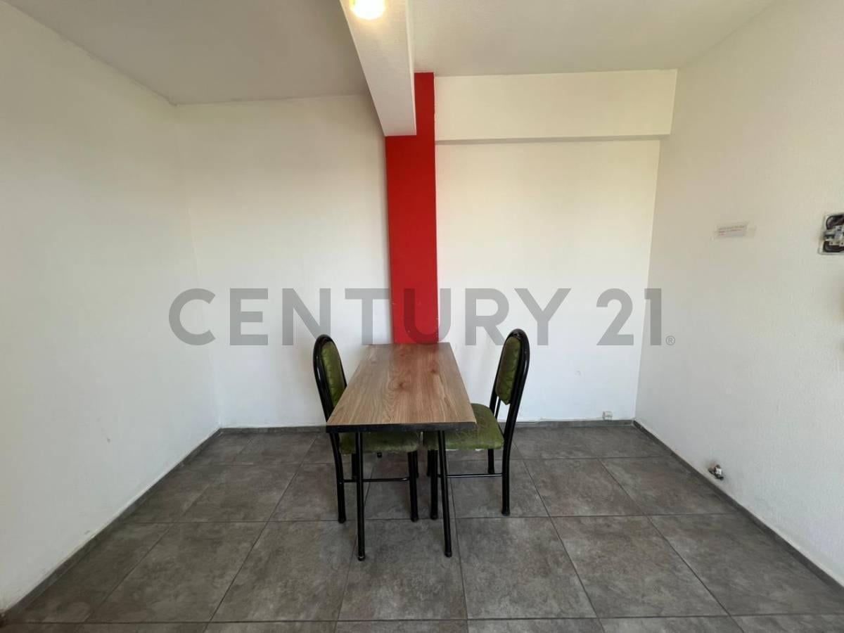 Foto de OPORTUNIDAD! Departamento céntrico en venta, se aceptan permutas!, imagen 1