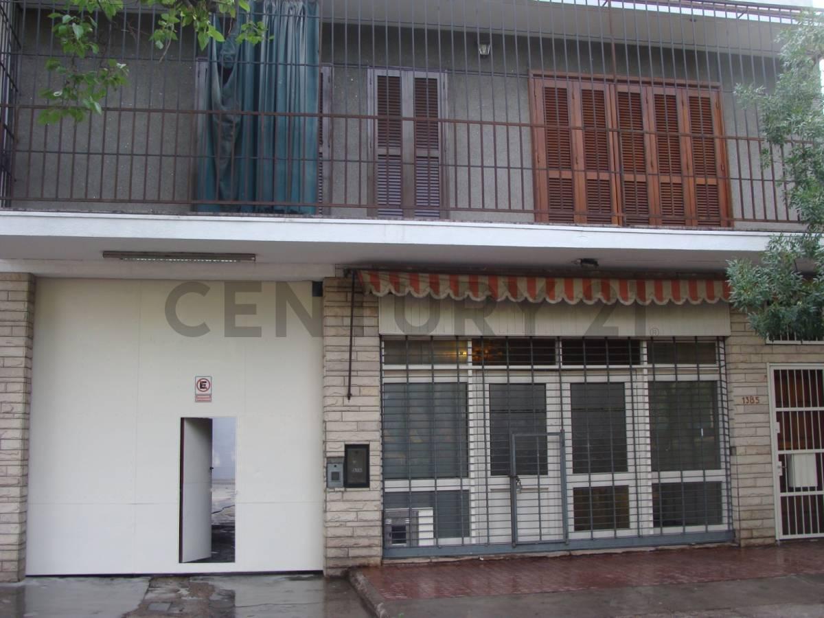 Foto de SALON COMERCIAL Y DEPARTAMENTO EN GUAYMALLEN, imagen 1