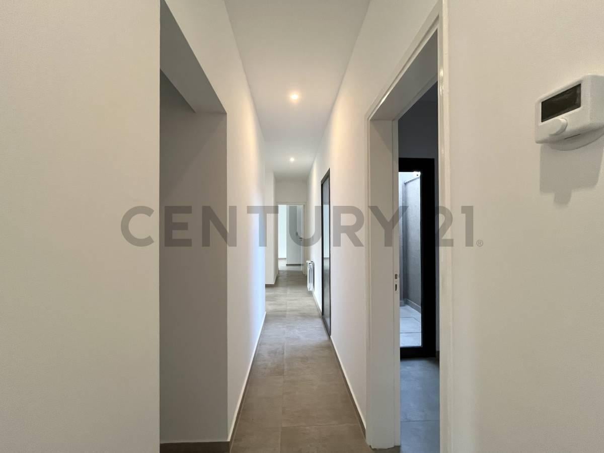 Foto de Century 21 López vende casa en barrio privado “Ciro de Vieytes” Maipú, imagen 4