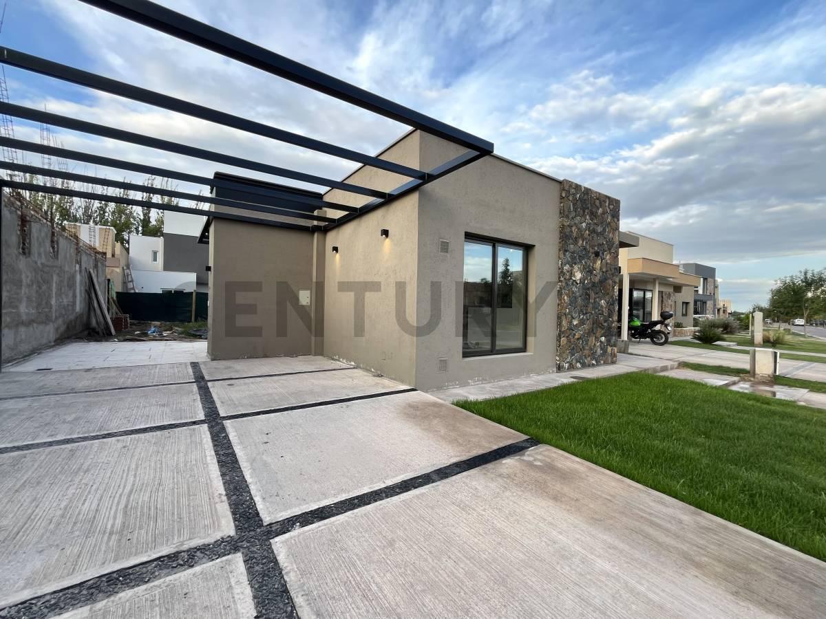 Foto de Century 21 López vende casa en barrio privado “Ciro de Vieytes” Maipú, imagen 3