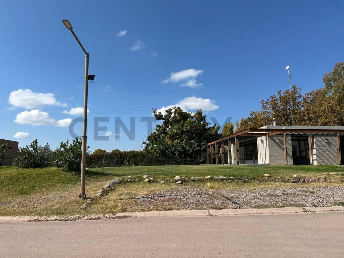 Foto de TERRENO EN VENTA EN BARRIO PRIVADO LA LUISA, imagen 2