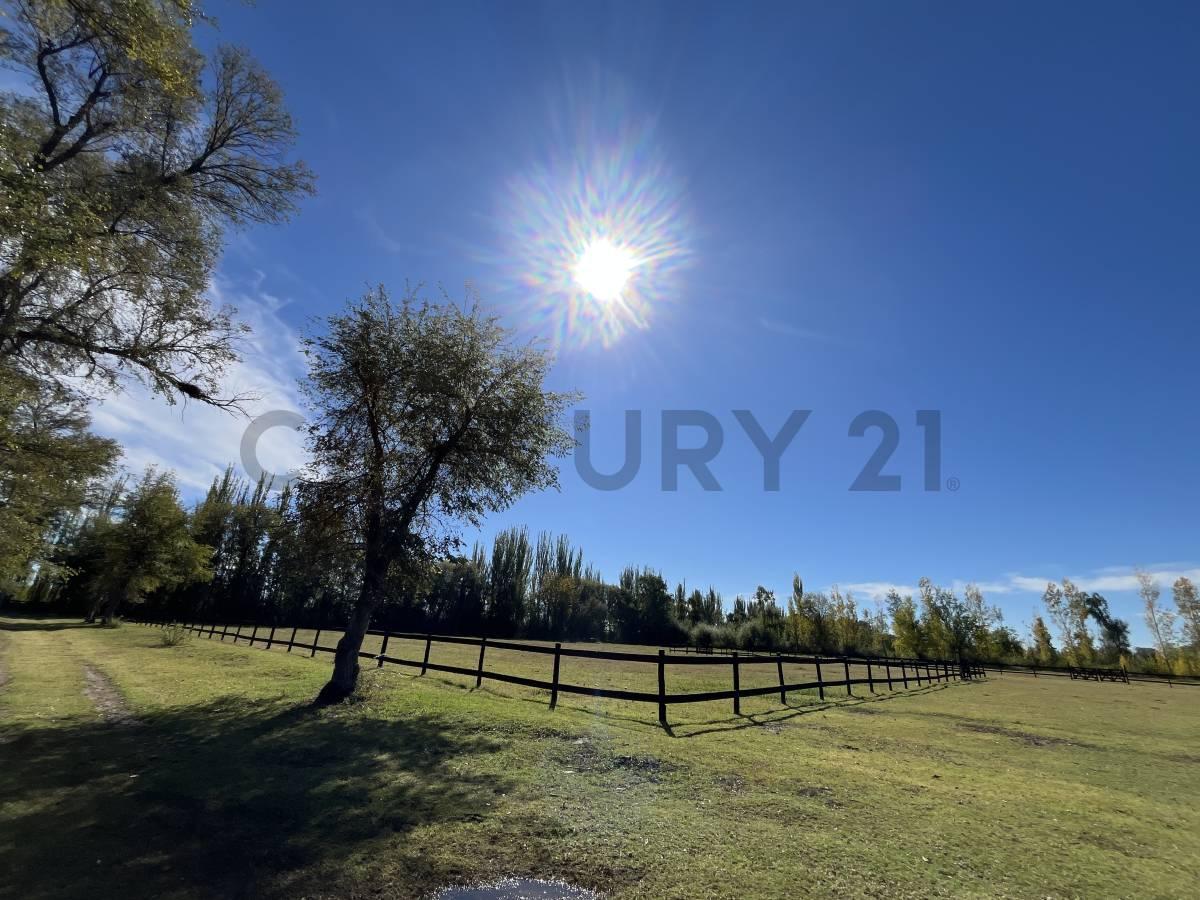 Foto de Century 21 López vende lote en Country rural “Sauce Viejo” en Tunuyán, imagen 2