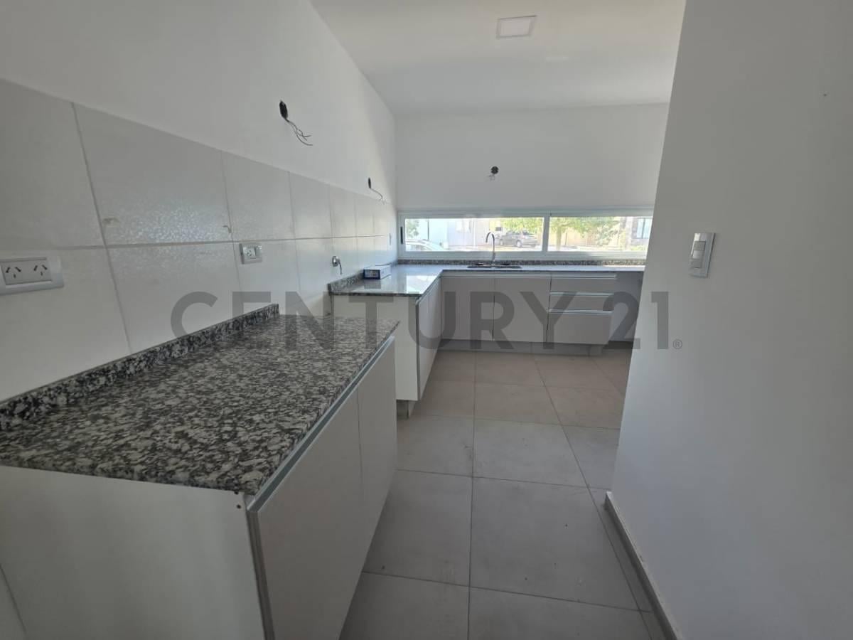 Foto de CASA EN VENTA EN GUAYMALLEN, imagen 4