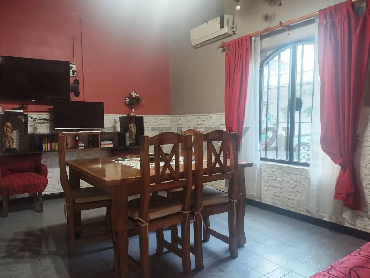 Foto de Venta Casa con departamento, imagen 2