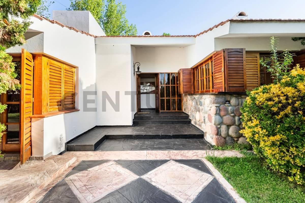 Foto de CASA con 4.000M² de terreno IDEAL PARA HOTEL BOUTIQUE O RESIDENCIA, imagen 1