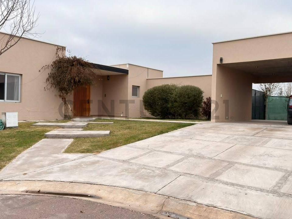 Foto de CASA EN VENTA - BARRIO RINCON VIAMONTE, imagen 1