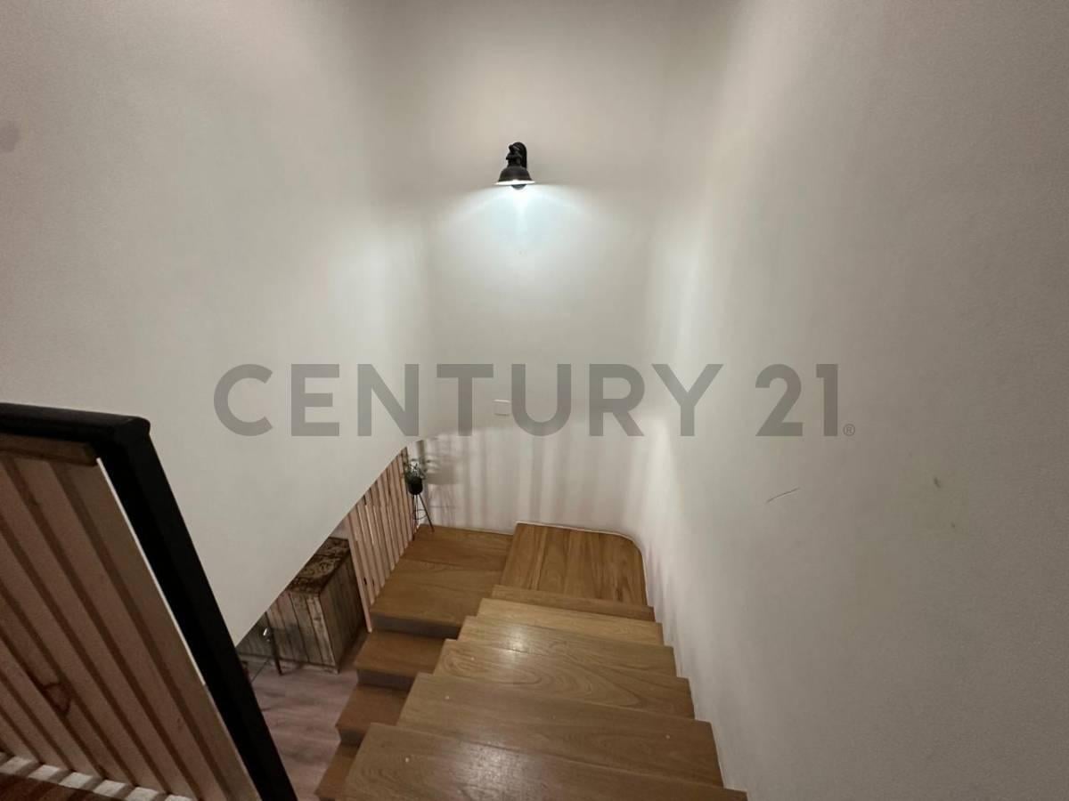 Foto de Casa dúplex en VENTA en la Quinta Sección de la Ciudad de Mendoza, imagen 4