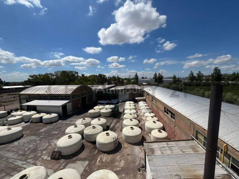 Foto de CENTURY 21 LOPEZ VENDE PREDIO EN GUAYMALLEN, imagen 4